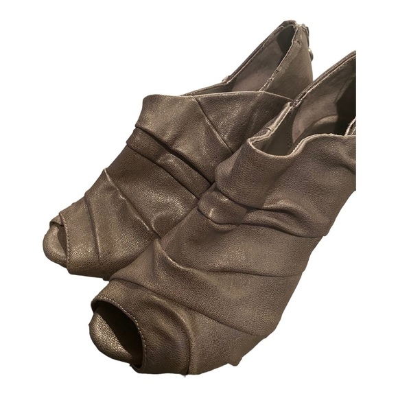 Simply Vera Vera Wang Heels Size 6.5 - Picture 3 of 7